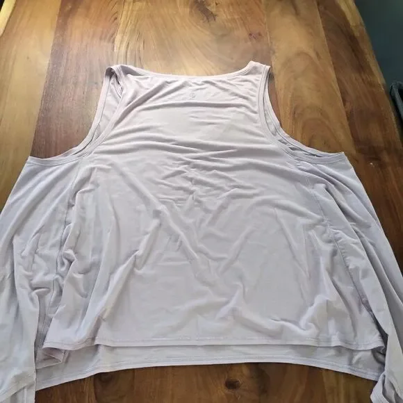 Lululemon Watch Me Flip Tank - Picture 2 of 7